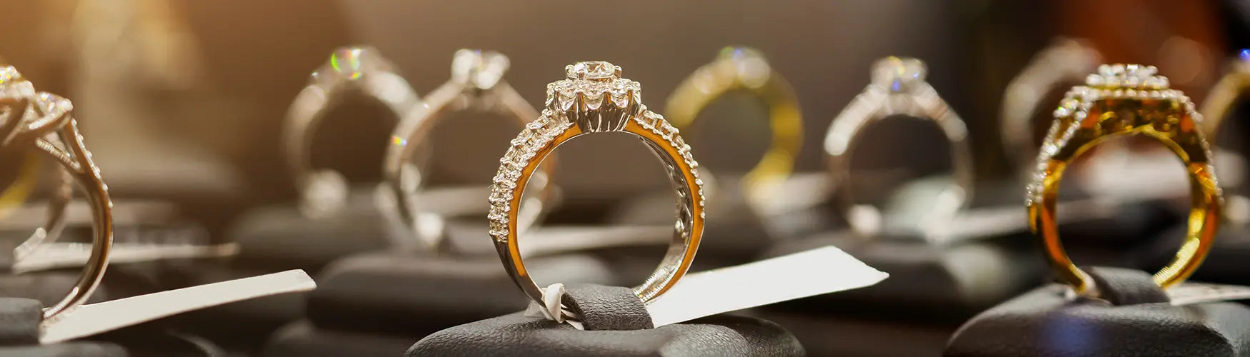 The Best Time to Buy Jewelry